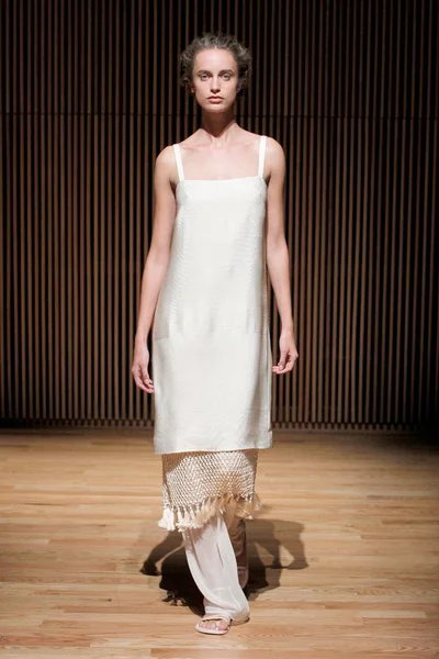 Look 8